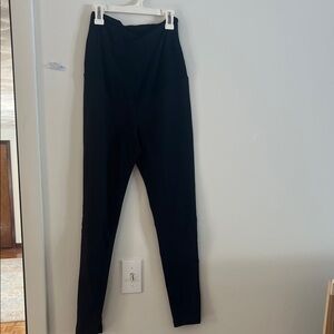 Black Zella maternity Leggings - size small